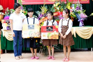 Zamil Steel Vietnam soutient les élèves à l’Ecole des handicapés de Soc Son