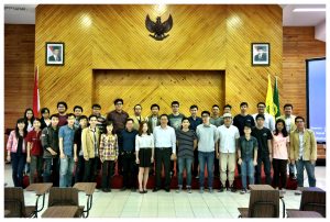 zamil-steel-buildings Zamil Lecturers with UNPAR Students